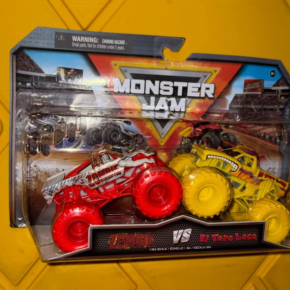 Monster Jam: Zombie VS El Toro